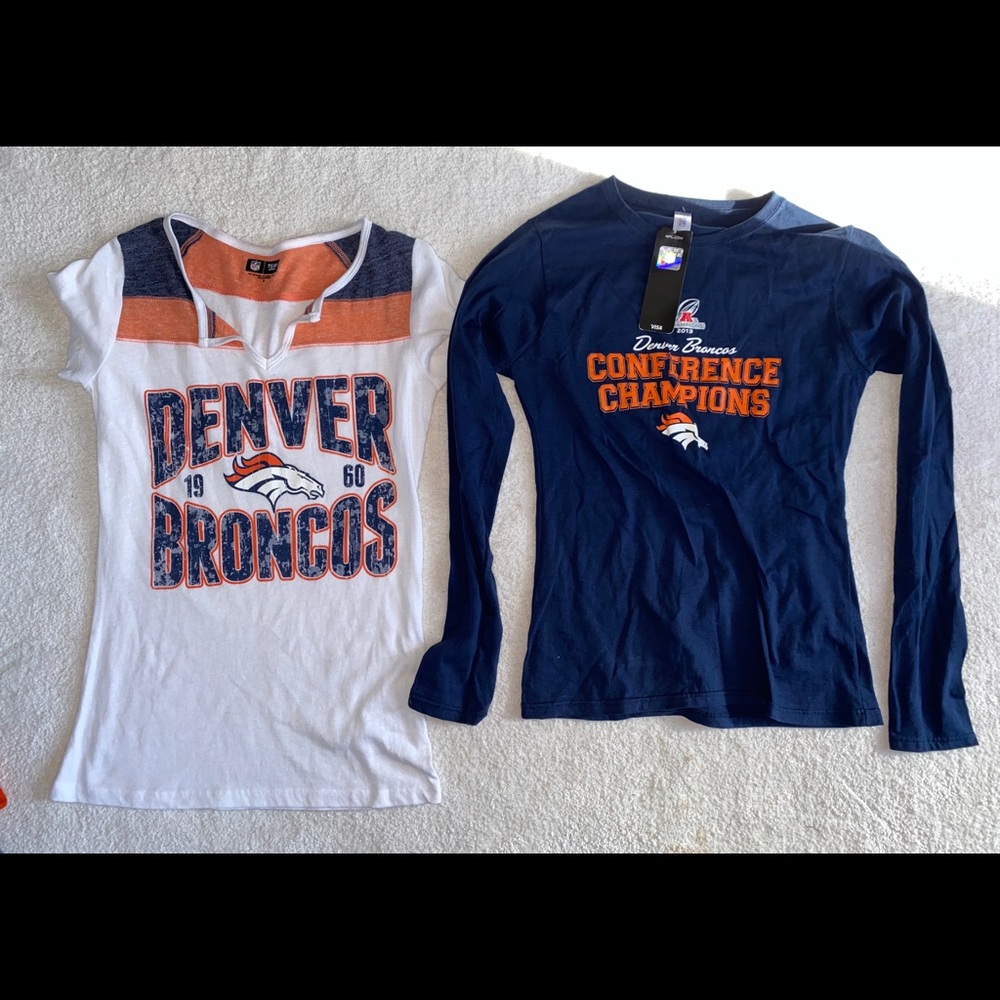 Women’s/Juniors Denver Broncos Shirts S/M
